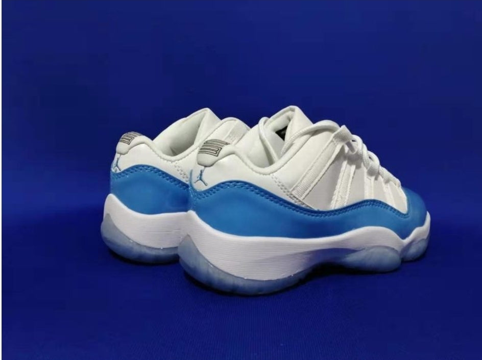 Les baskets Air Jordan 11 offrent un style légendaire et une performance exceptionnelle.design unique 
Pas Cher. moin cher.