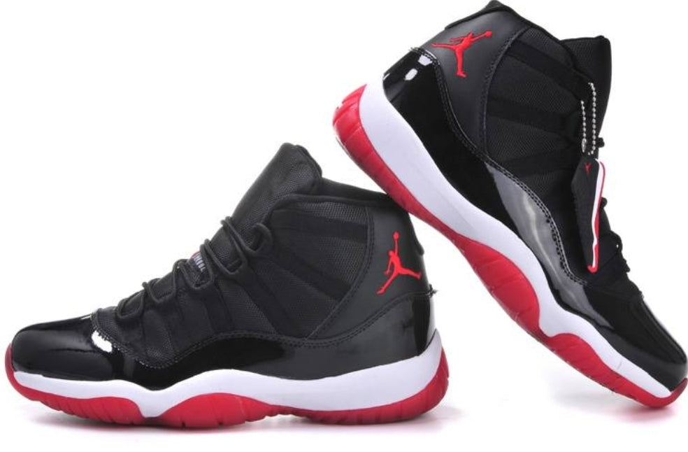 Baskets Air Jordan 11 Bred 2019

Full accésoires