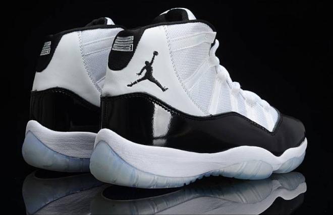 Air Jordan 11 sneakers 