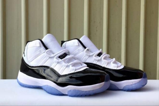 Les baskets Air Jordan 11 offrent un style légendaire et une performance exceptionnelle.design unique 
Pas Cher. moin cher.