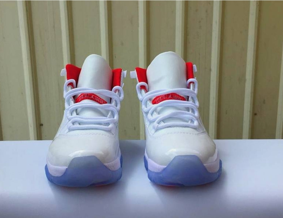 Les baskets Air Jordan 11 offrent un style légendaire et une performance exceptionnelle.design unique 
Pas Cher. moin cher.