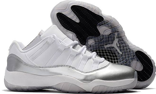 Les baskets Air Jordan 11 offrent un style légendaire et une performance exceptionnelle.design unique 
Pas Cher. moin cher.