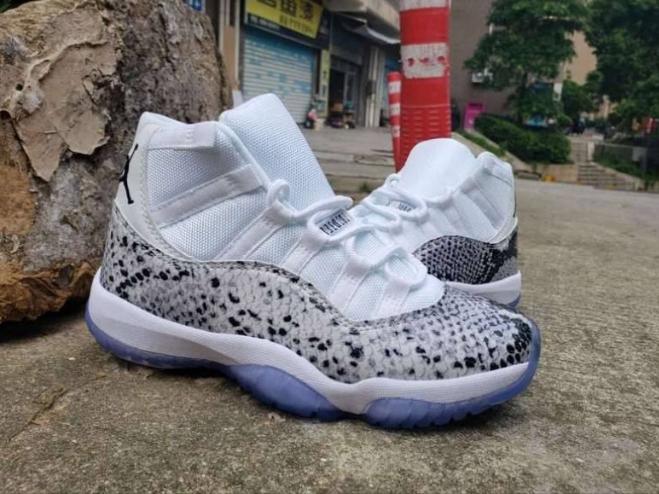 Les baskets Air Jordan 11 offrent un style légendaire et une performance exceptionnelle.design unique 
Pas Cher. moin cher.