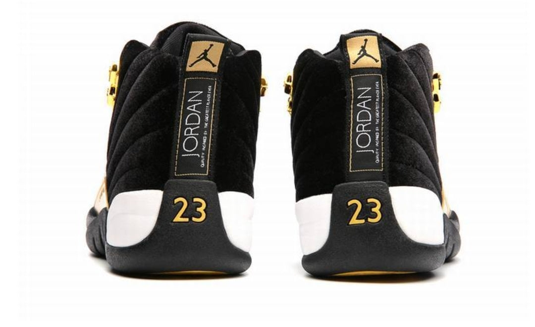 Les baskets Air Jordan 12 offrent un style iconique et une performance exceptionnelle.design distinctif.pas cher.moin Cher.