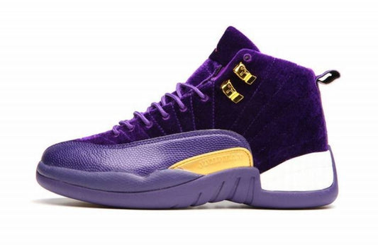 Les baskets Air Jordan 12 offrent un style iconique et une performance exceptionnelle.design distinctif.pas cher.moin Cher.