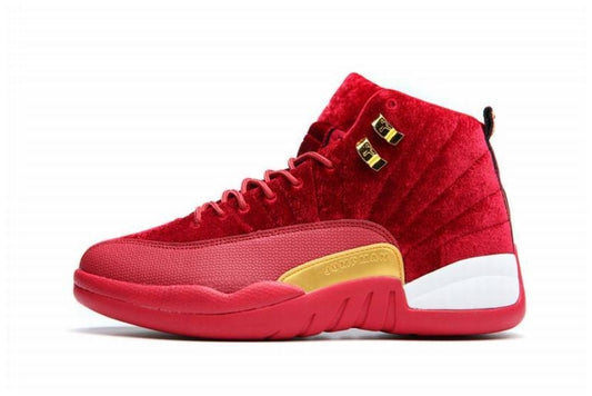Les baskets Air Jordan 12 offrent un style iconique et une performance exceptionnelle.design distinctif.pas cher.moin Cher.
