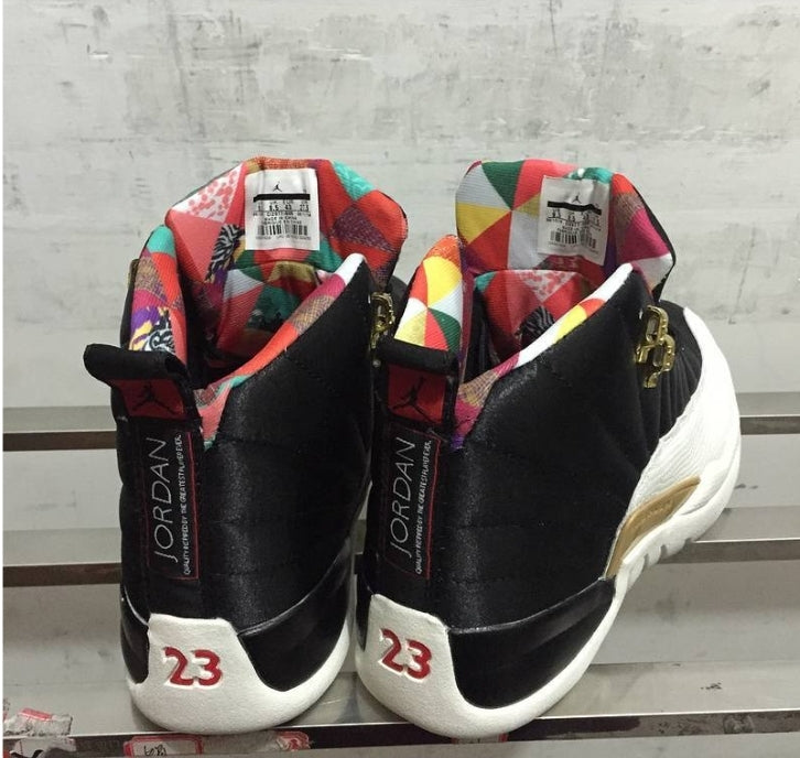 Les baskets Air Jordan 12 offrent un style iconique et une performance exceptionnelle.design distinctif.pas cher.moin Cher.