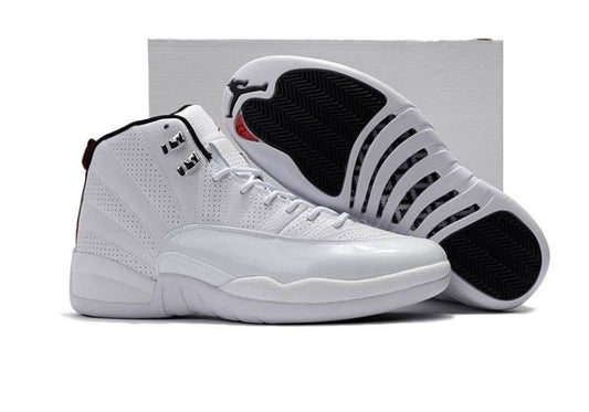 Les baskets Air Jordan 12 offrent un style iconique et une performance exceptionnelle.design distinctif.pas cher.moin Cher.