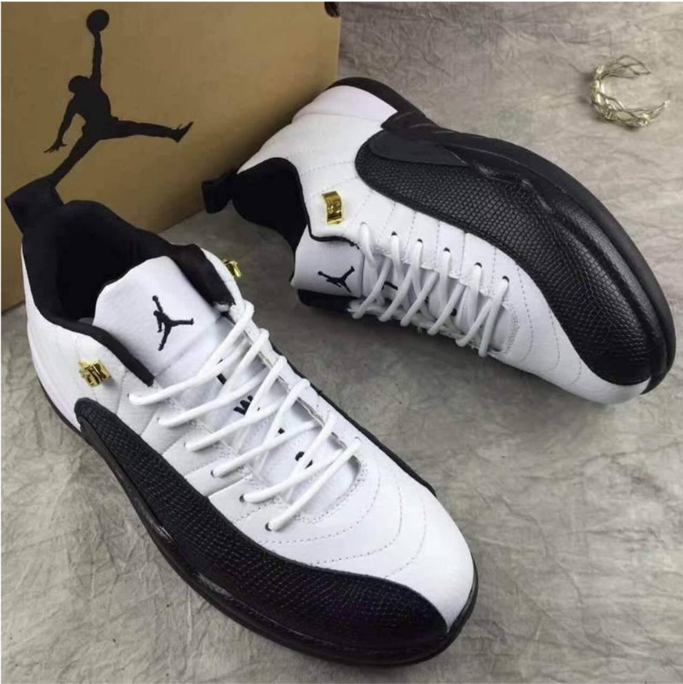 Les baskets Air Jordan 12 offrent un style iconique et une performance exceptionnelle.design distinctif.pas cher.moin Cher.