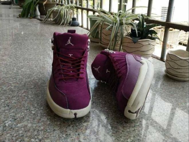 Baskets AIR JORDAN 12 RETRO 'BORDEAUX'