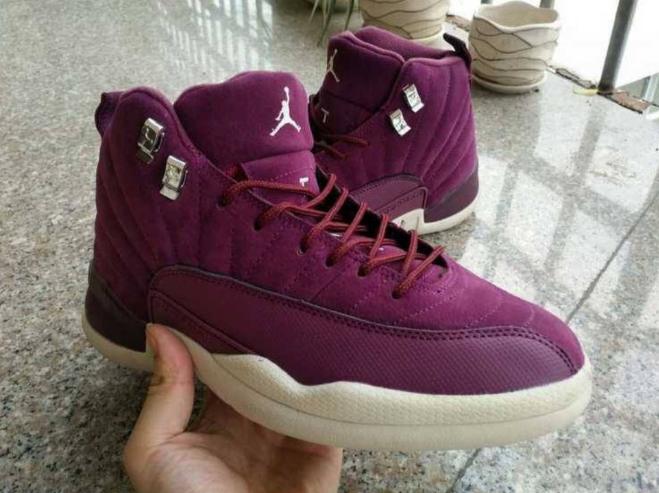 Baskets AIR JORDAN 12 RETRO 'BORDEAUX'