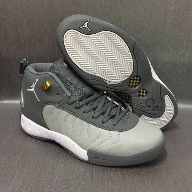 Les baskets Air Jordan 12 offrent un style iconique et une performance exceptionnelle.design distinctif.pas cher.moin Cher.