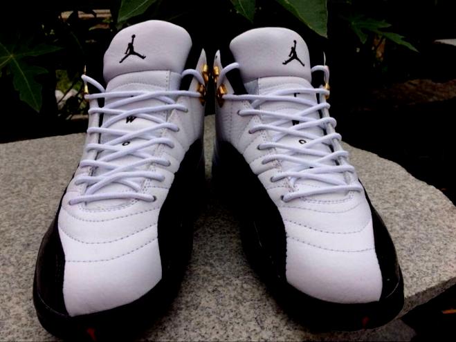 Baskets Air Jordan 12 Taxi