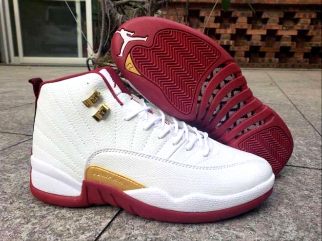 Les baskets Air Jordan 12 offrent un style iconique et une performance exceptionnelle.design distinctif.pas cher.moin Cher.