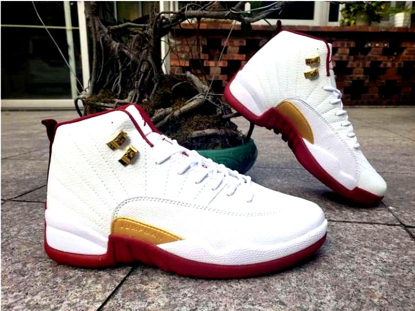 Les baskets Air Jordan 12 offrent un style iconique et une performance exceptionnelle.design distinctif.pas cher.moin Cher.