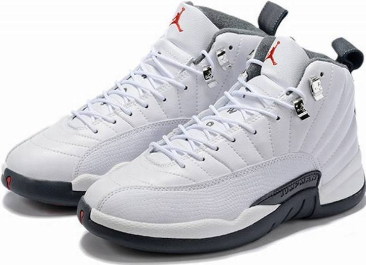 Les baskets Air Jordan 12 offrent un style iconique et une performance exceptionnelle.design distinctif.pas cher.moin Cher.