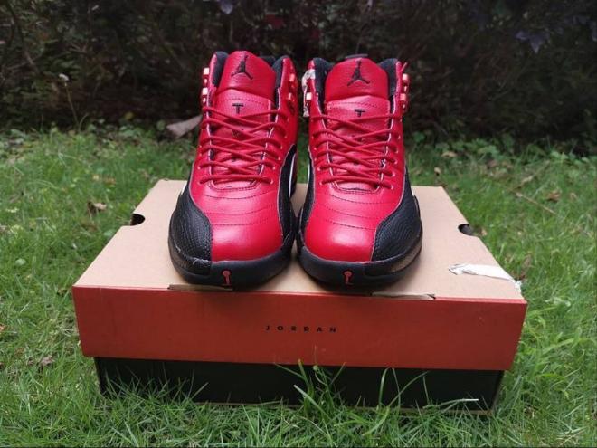 Les baskets Air Jordan 12 offrent un style iconique et une performance exceptionnelle.design distinctif.pas cher.moin Cher.