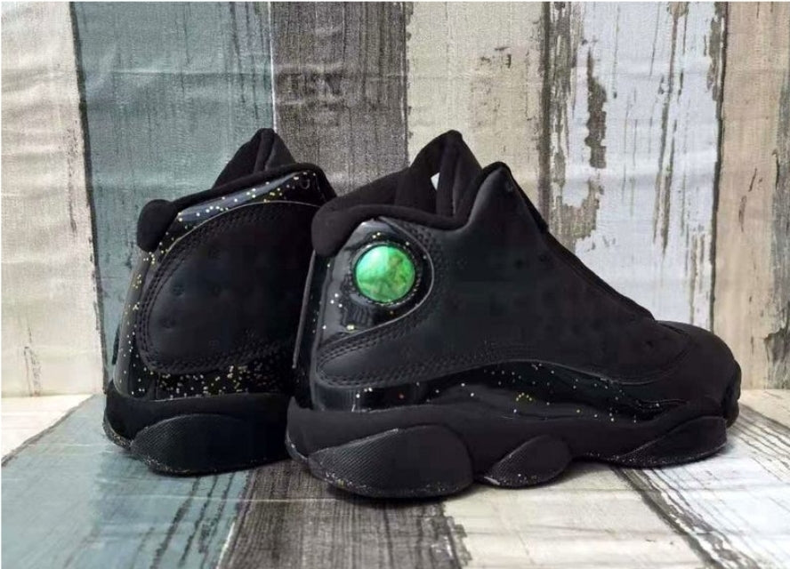 Les baskets Air Jordan 13 offrent un style emblématique et une performance exceptionnelle.
 design distinctif .pas Cher. Moins cher.