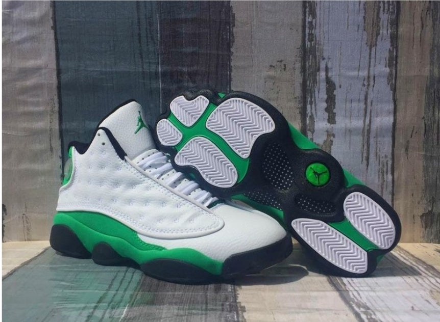 Les baskets Air Jordan 13 offrent un style emblématique et une performance exceptionnelle.
 design distinctif .pas Cher. Moins cher.