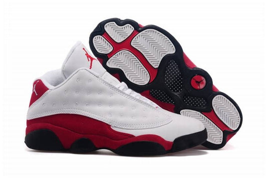 Les baskets Air Jordan 13 offrent un style emblématique et une performance exceptionnelle.
 design distinctif .pas Cher. Moins cher.