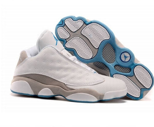 Les baskets Air Jordan 13 offrent un style emblématique et une performance exceptionnelle.
 design distinctif .pas Cher. Moins cher.