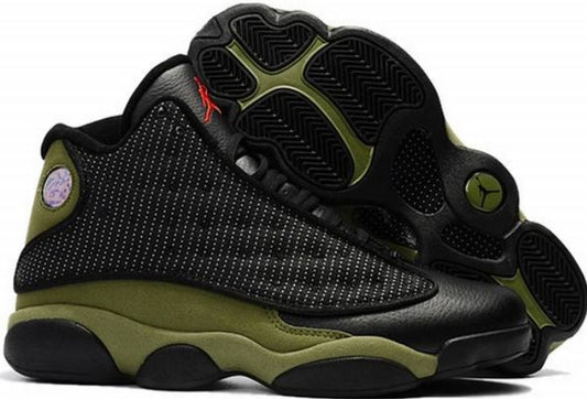Les baskets Air Jordan 13 offrent un style emblématique et une performance exceptionnelle.
 design distinctif .pas Cher. Moins cher.