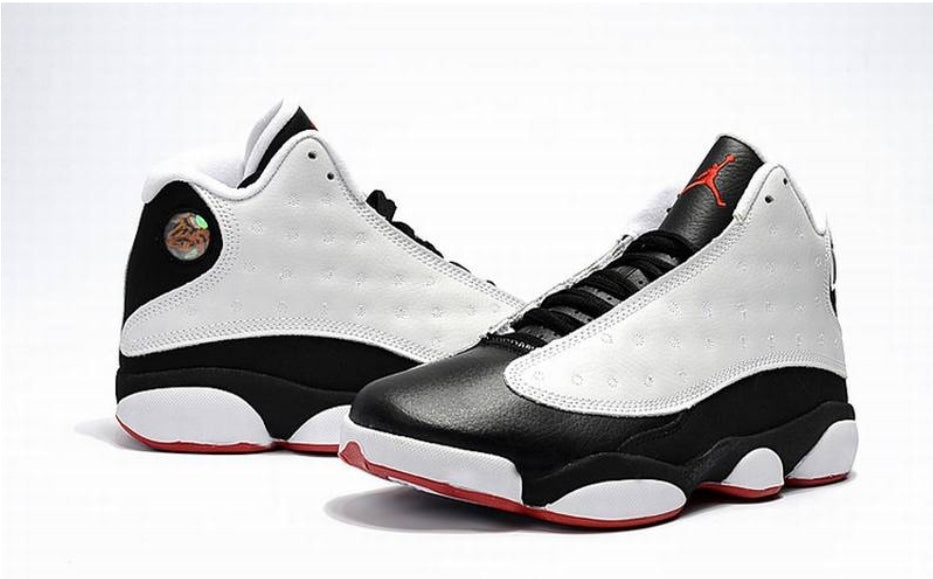 Les baskets Air Jordan 13 offrent un style emblématique et une performance exceptionnelle.
 design distinctif .pas Cher. Moins cher.