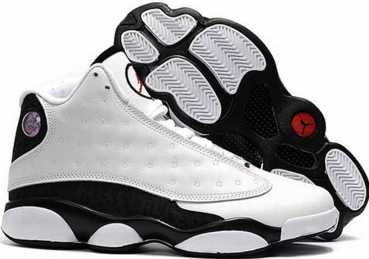 Les baskets Air Jordan 13 offrent un style emblématique et une performance exceptionnelle.
 design distinctif .pas Cher. Moins cher.