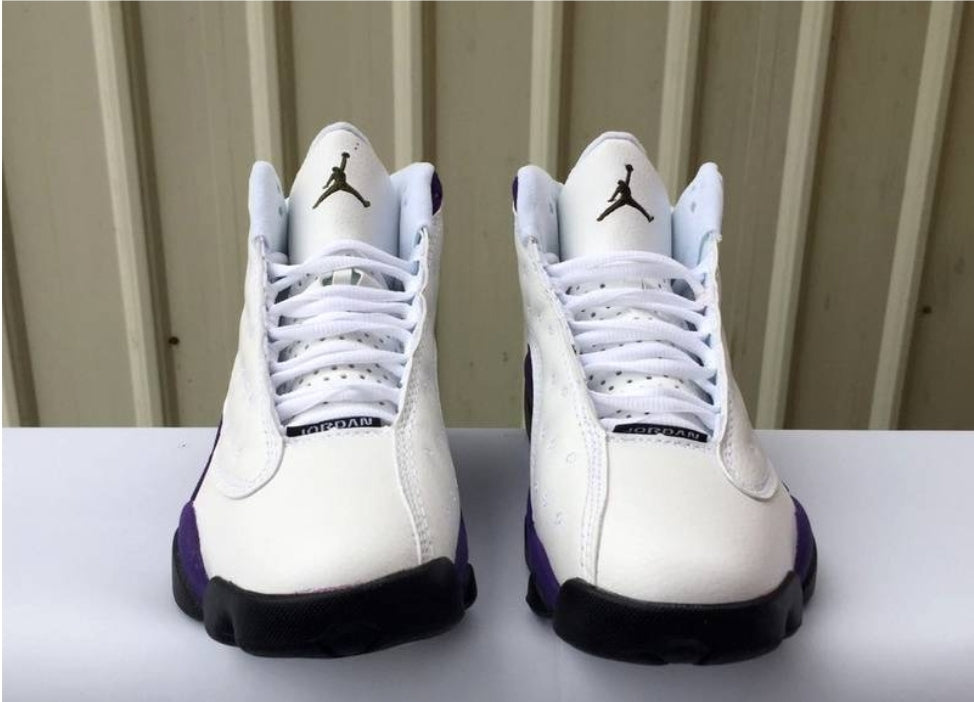 Les baskets Air Jordan 13 offrent un style emblématique et une performance exceptionnelle.
 design distinctif .pas Cher. Moins cher.