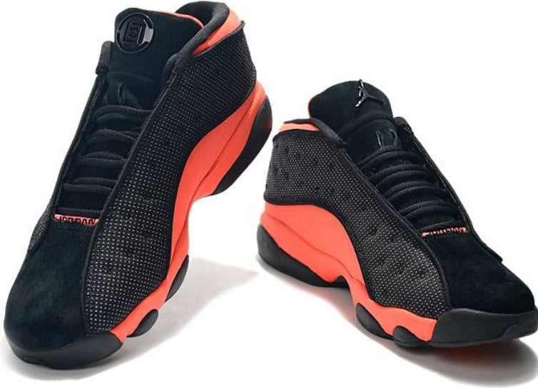 Les baskets Air Jordan 13 offrent un style emblématique et une performance exceptionnelle.
 design distinctif .pas Cher. Moins cher.