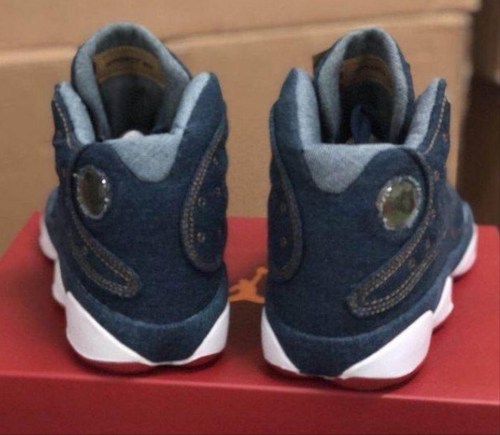 Les baskets Air Jordan 13 offrent un style emblématique et une performance exceptionnelle.
 design distinctif .pas Cher. Moins cher.