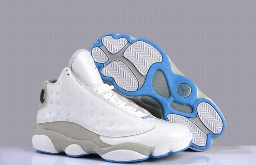 Les baskets Air Jordan 13 offrent un style emblématique et une performance exceptionnelle.
 design distinctif .pas Cher. Moins cher.