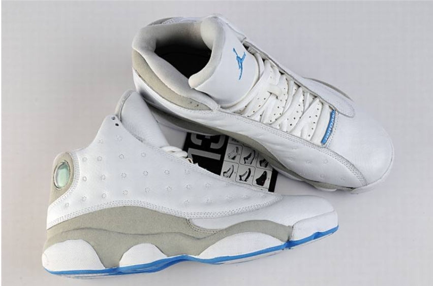 Les baskets Air Jordan 13 offrent un style emblématique et une performance exceptionnelle.
 design distinctif .pas Cher. Moins cher.