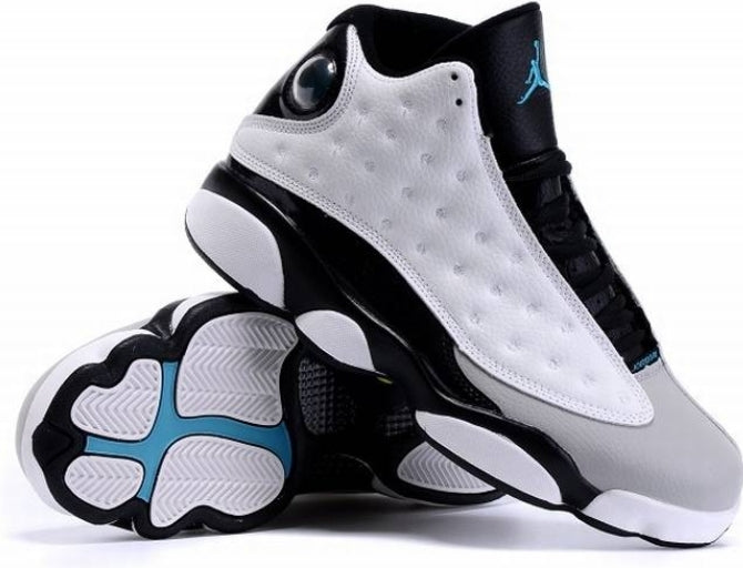 Les baskets Air Jordan 13 offrent un style iconique et une performance légendaire.

De plus, leur design emblématique et leur utilisation.