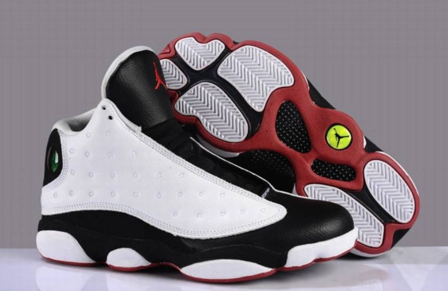 Les baskets Air Jordan 13 offrent un style emblématique et une performance exceptionnelle.
 design distinctif .pas Cher. Moins cher.
