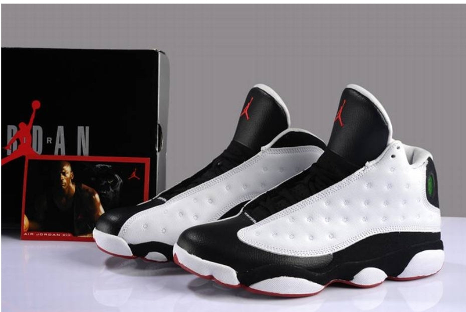 Les baskets Air Jordan 13 offrent un style emblématique et une performance exceptionnelle.
 design distinctif .pas Cher. Moins cher.