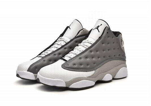 Les baskets Air Jordan 13 offrent un style emblématique et une performance exceptionnelle.
 design distinctif .pas Cher. Moins cher.