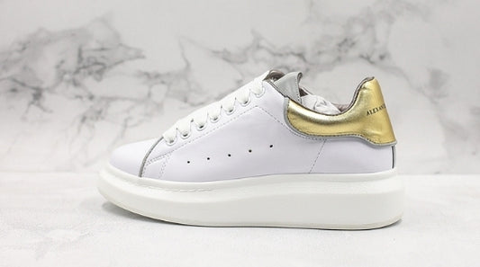  les chaussures Alexander McQueen Femme sont un témoignage de l'engagement de la marque à combiner style et audace. Exceptionnel pas Cher. Le moins cher.