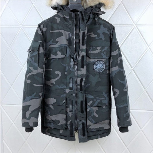 Les doudounes Canada Goose allient élégance et chaleur pour offrir une protection optimale contre le froid. Leur design sophistiqué et leurs matériaux de haute qualité. Pas cher. Le moins cher.