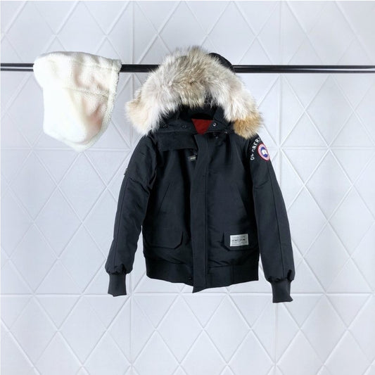Les doudounes Canada Goose allient élégance et chaleur pour offrir une protection optimale contre le froid. Leur design sophistiqué et leurs matériaux de haute qualité. Pas cher. Le moins cher.