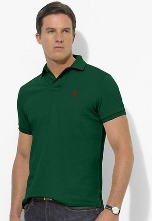 Les polos Ralph Lauren pour homme incarnent l’essence de l’élégance américaine, mêlant sophistication et décontraction. Au meilleur prix 