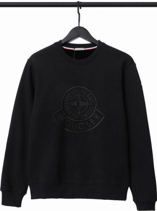 Le sweat Moncler combine élégance et confort. Son design raffiné et ses matériaux haut de gamme en font un choix incontournable pour les amateurs de mode.