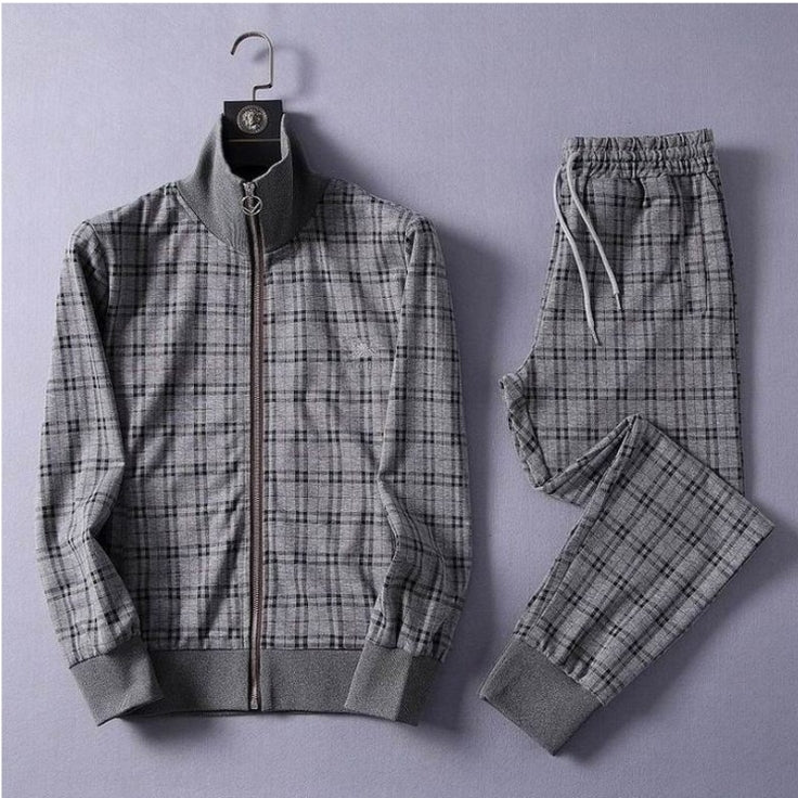 Les ensembles survêtement Burberry combinent performance et style. Leur design sophistiqué. Pas cher.le moins cher.