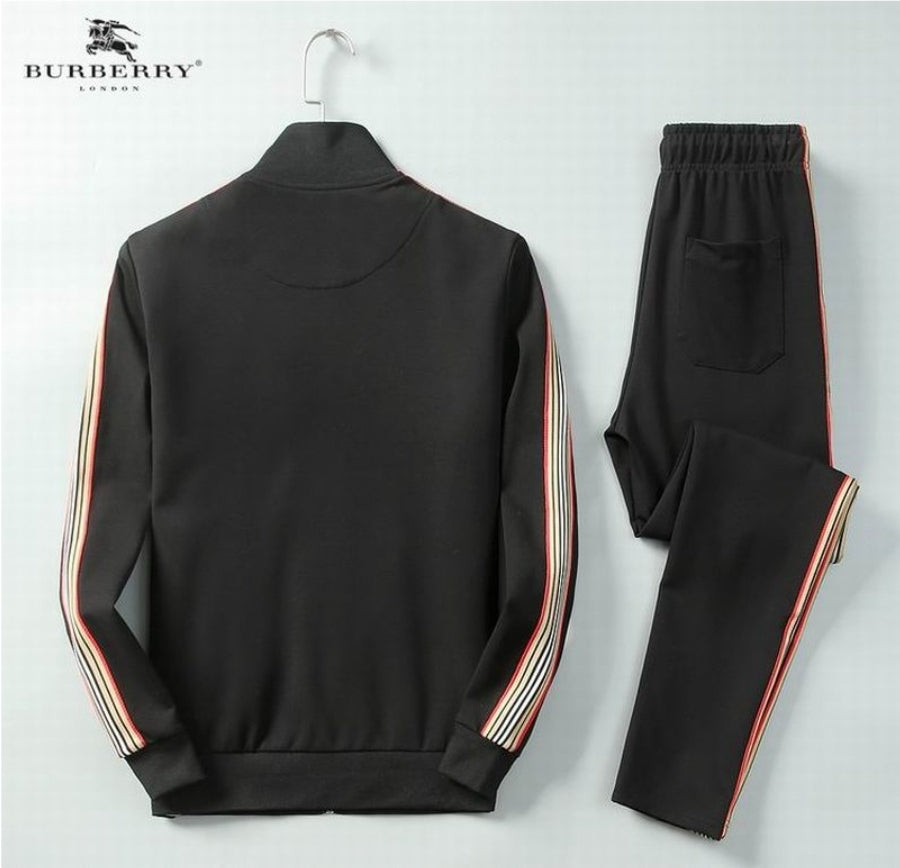 Les ensembles survêtement Burberry combinent performance et style. Leur design sophistiqué. Pas cher.le moins cher.