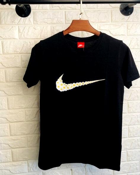 les Polos Nike Femme offrent une élégance et un confort inégalés .