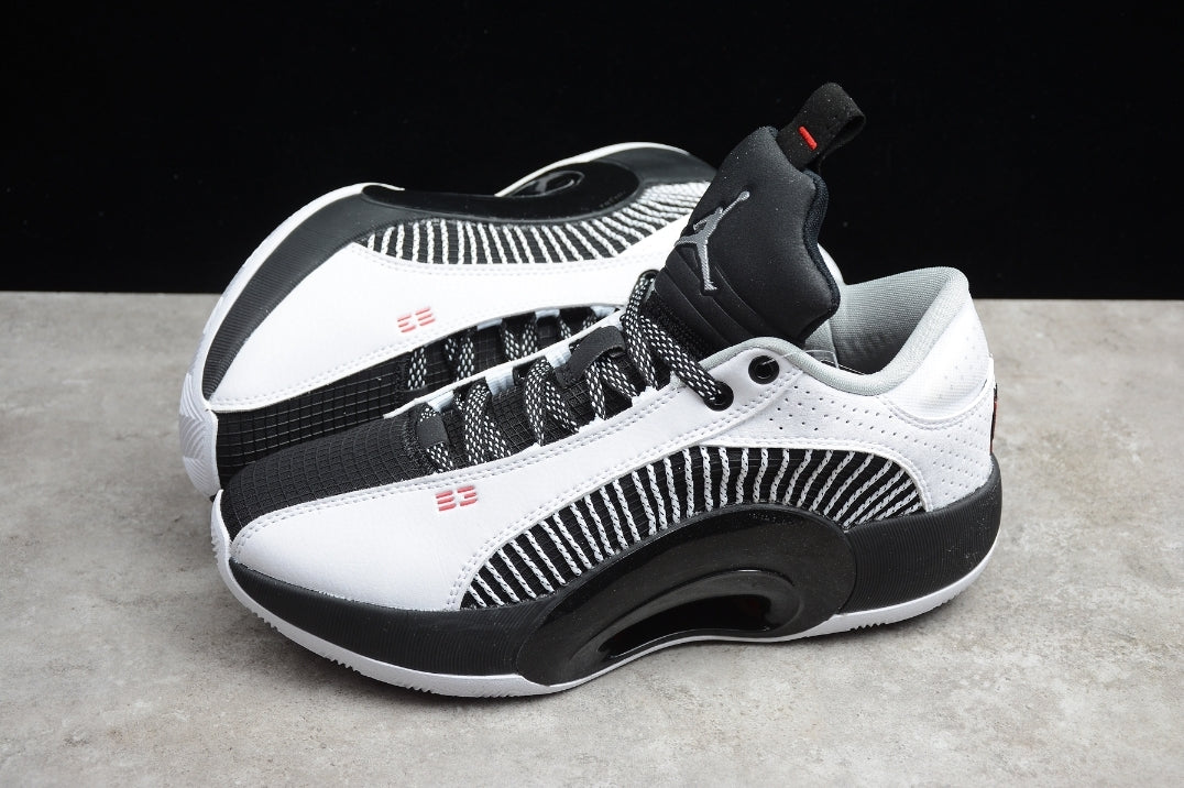 Les baskets Air Jordan 35 offrent un style emblématique et une performance exceptionnelle.

design distinctif . Pas cher. Le moins cher.