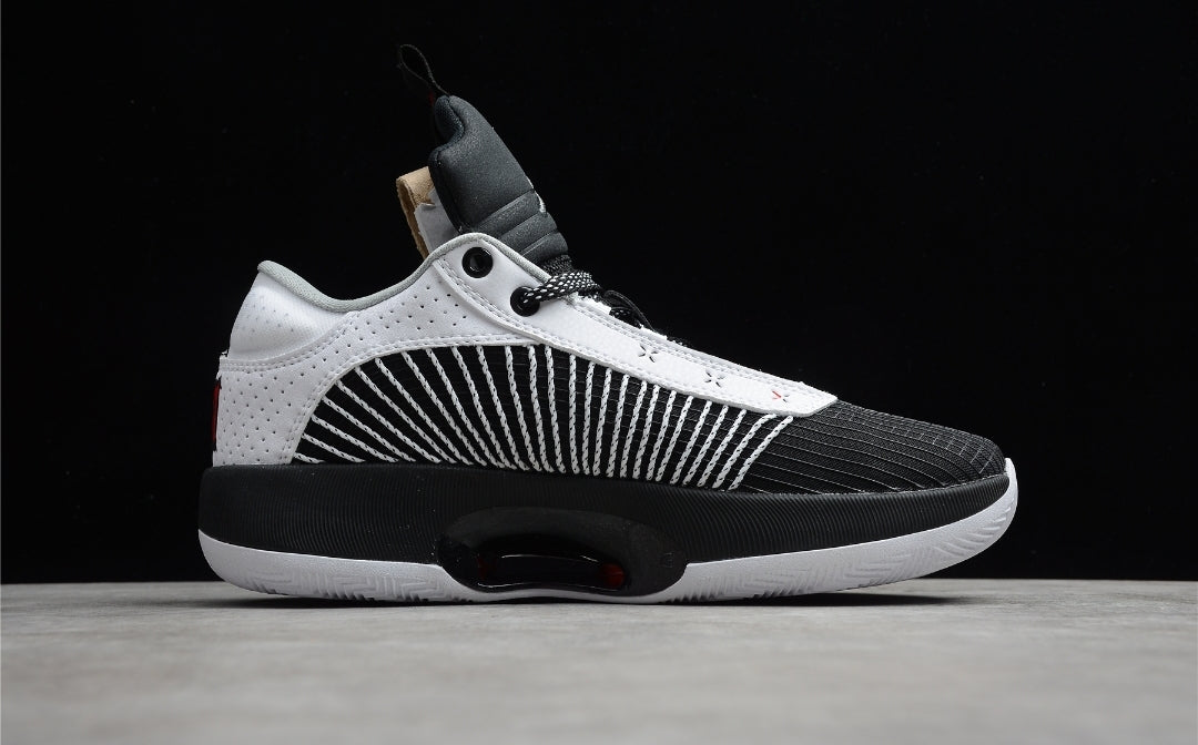 Les baskets Air Jordan 35 offrent un style emblématique et une performance exceptionnelle.

design distinctif . Pas cher. Le moins cher.