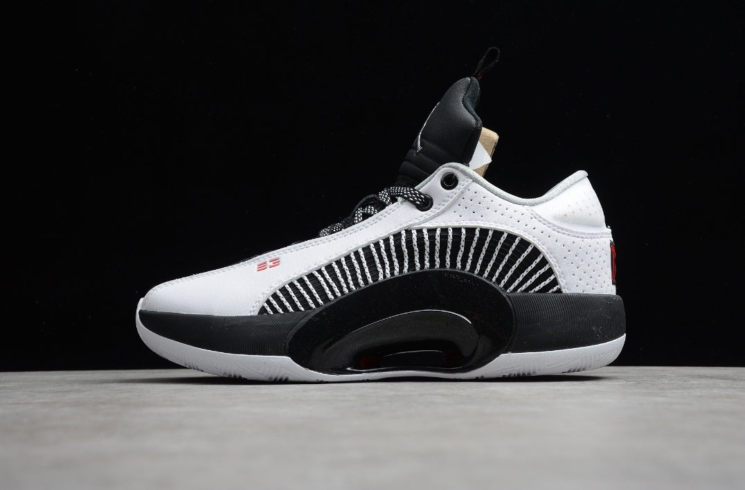Les baskets Air Jordan 35 offrent un style emblématique et une performance exceptionnelle.

design distinctif . Pas cher. Le moins cher.