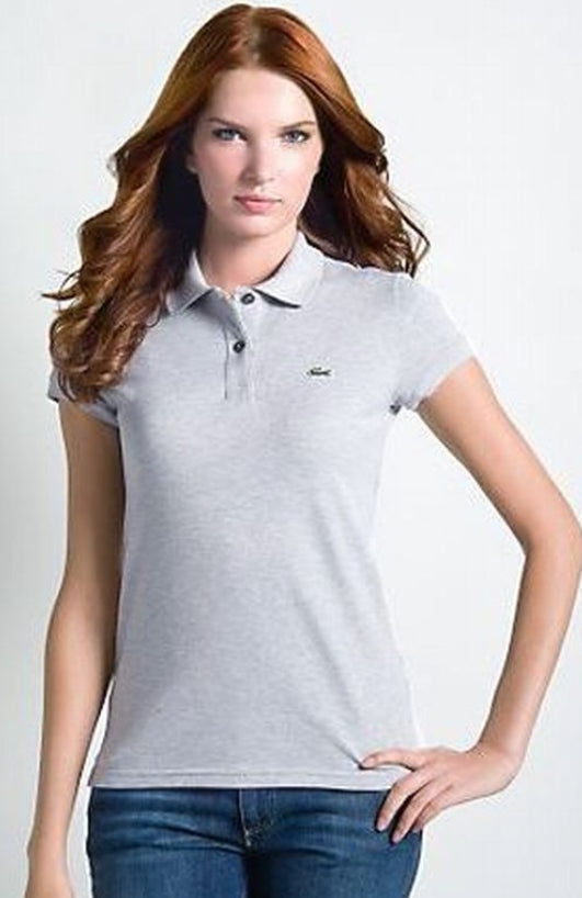 Les polos Lacoste Femme offrent une élégance et une qualité inégalées avec leur design intemporel et l'utilisation de matériaux haut de gamme.
