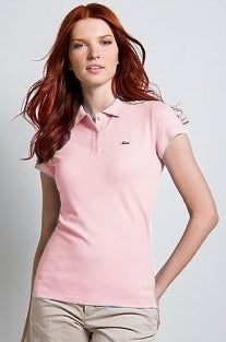 Les polos Lacoste Femme offrent une élégance et une qualité inégalées avec leur design intemporel et l'utilisation de matériaux haut de gamme.
